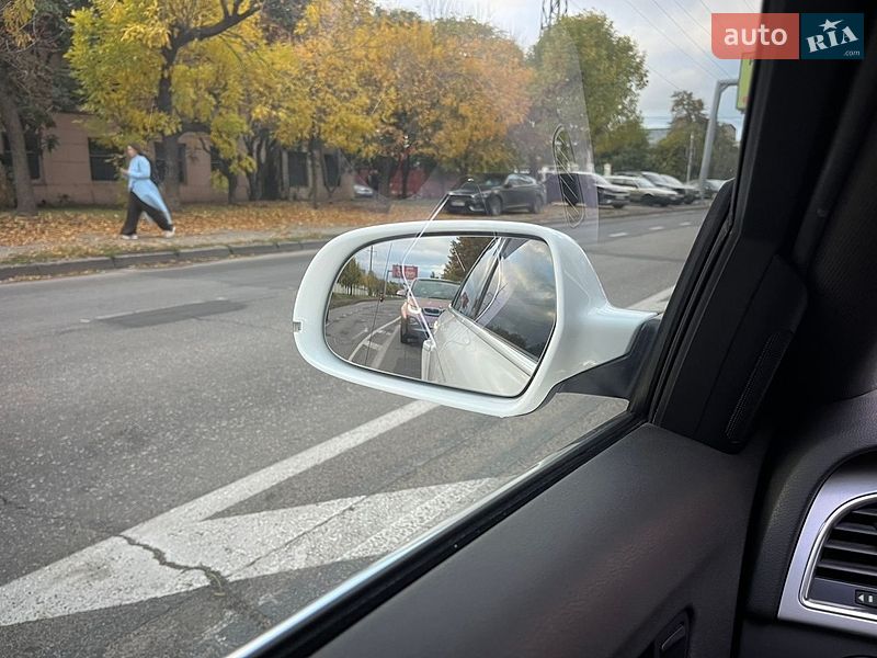 Седан Audi A4 2010 в Одесі