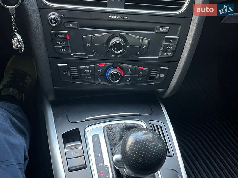 Седан Audi A4 2010 в Одесі