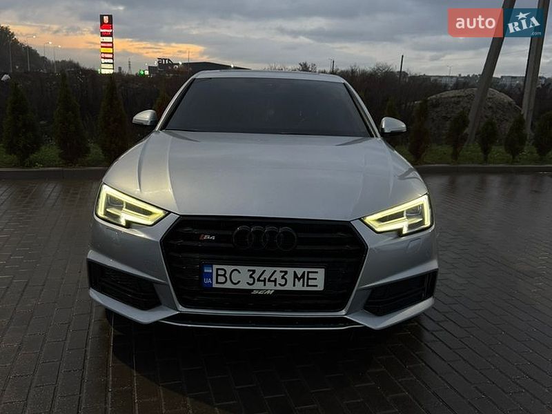 Седан Audi A4 2017 в Золочеве