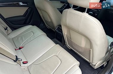 Седан Audi A4 2014 в Львове