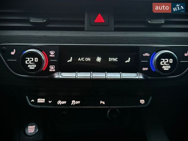 Седан Audi A4 2022 в Киеве