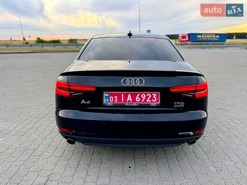 Седан Audi A4 2017 в Хмельницком
