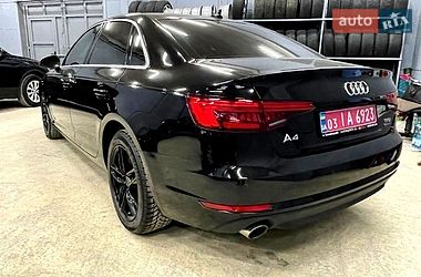 Седан Audi A4 2017 в Хмельницком