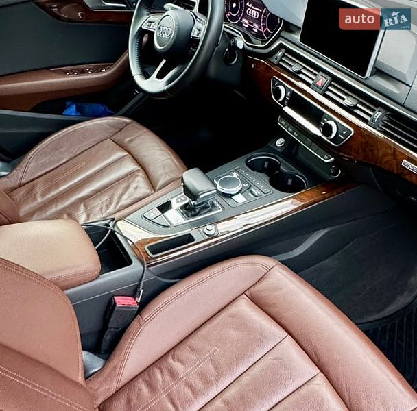 Седан Audi A4 2017 в Мостиській