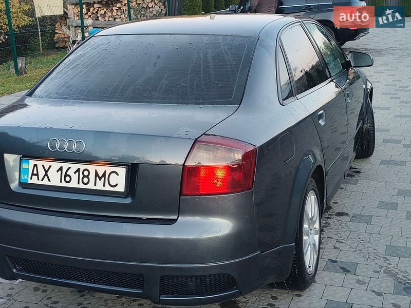 Седан Audi A4 2003 в Нижних Воротах