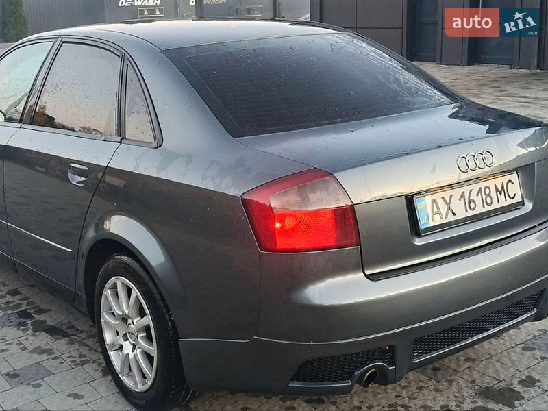 Седан Audi A4 2003 в Нижних Воротах