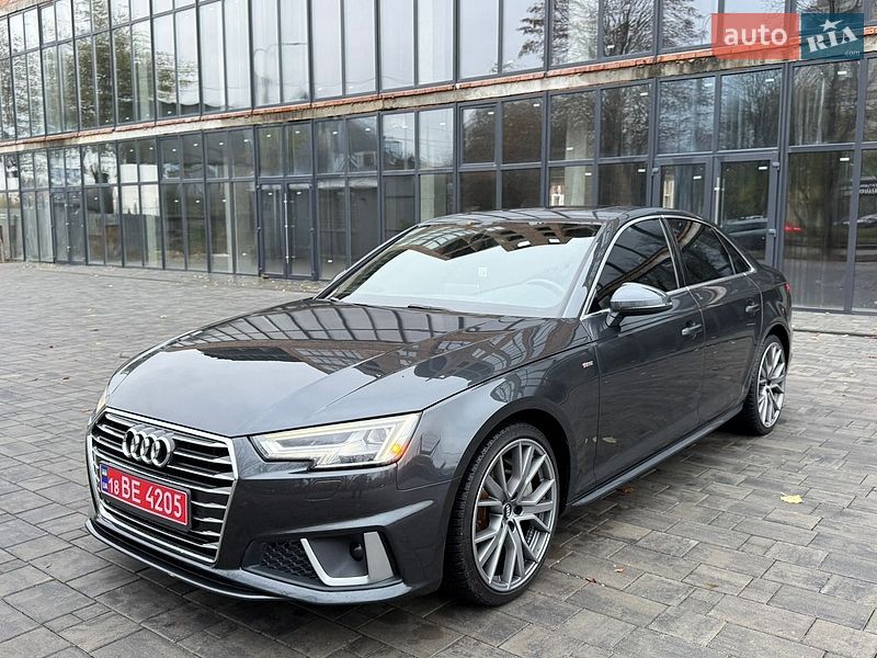Седан Audi A4 2018 в Рівному