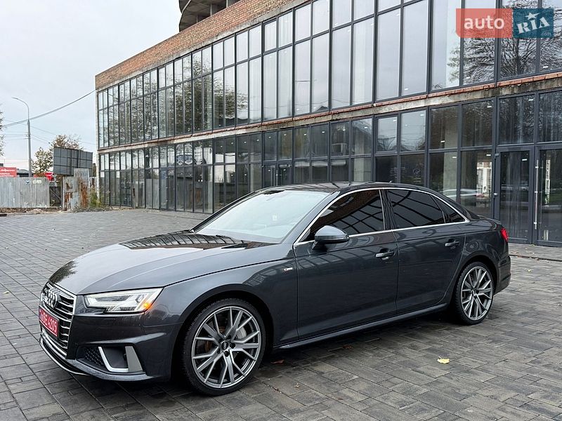 Седан Audi A4 2018 в Рівному