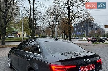 Седан Audi A4 2018 в Рівному