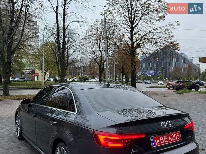 Седан Audi A4 2018 в Рівному