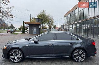 Седан Audi A4 2018 в Рівному