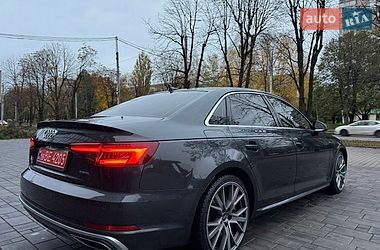 Седан Audi A4 2018 в Рівному