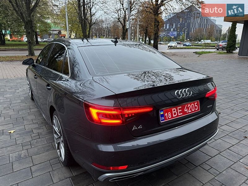 Седан Audi A4 2018 в Рівному