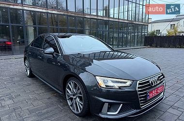 Седан Audi A4 2018 в Рівному