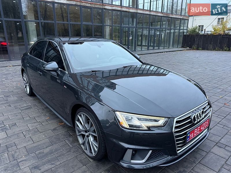 Седан Audi A4 2018 в Рівному