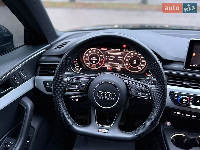 Седан Audi A4 2018 в Рівному