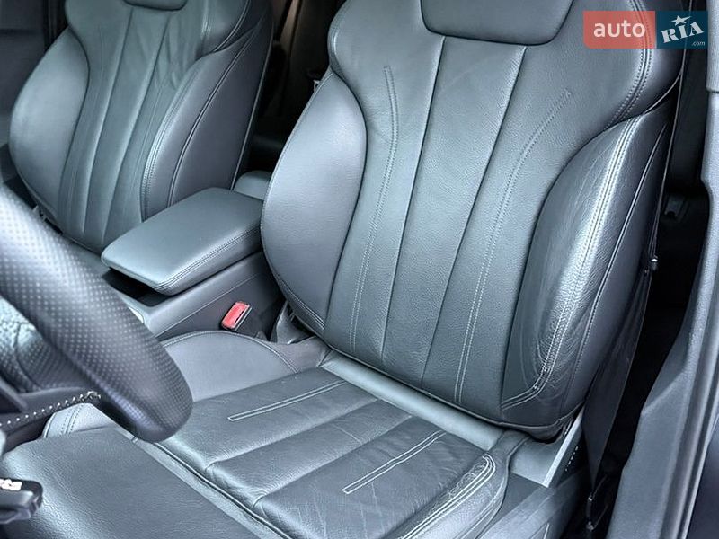 Седан Audi A4 2018 в Рівному