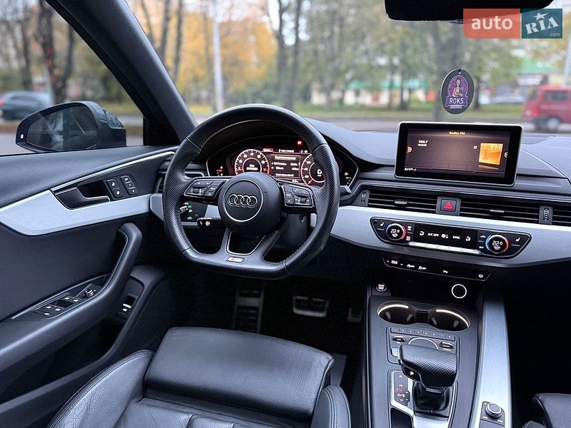 Седан Audi A4 2018 в Рівному