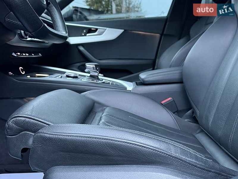 Седан Audi A4 2018 в Рівному
