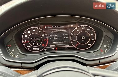 Седан Audi A4 2017 в Львове