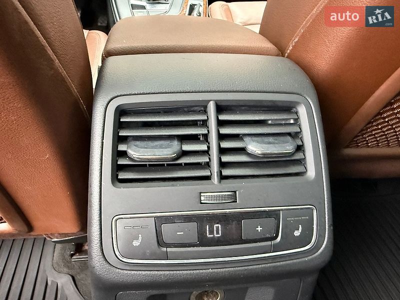 Седан Audi A4 2017 в Львове