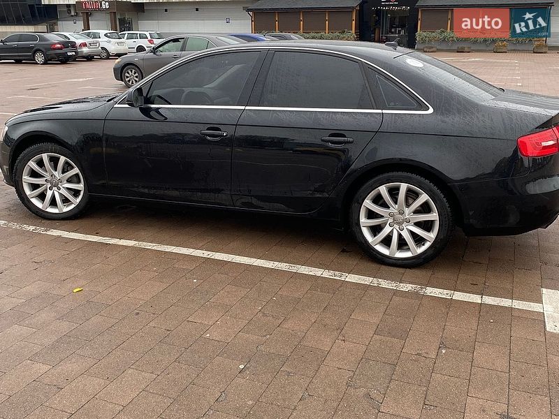 Седан Audi A4 2013 в Житомирі