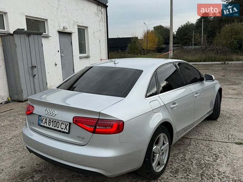 Седан Audi A4 2013 в Кам'янському