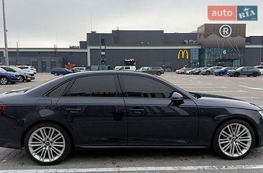 Седан Audi A4 2017 в Киеве