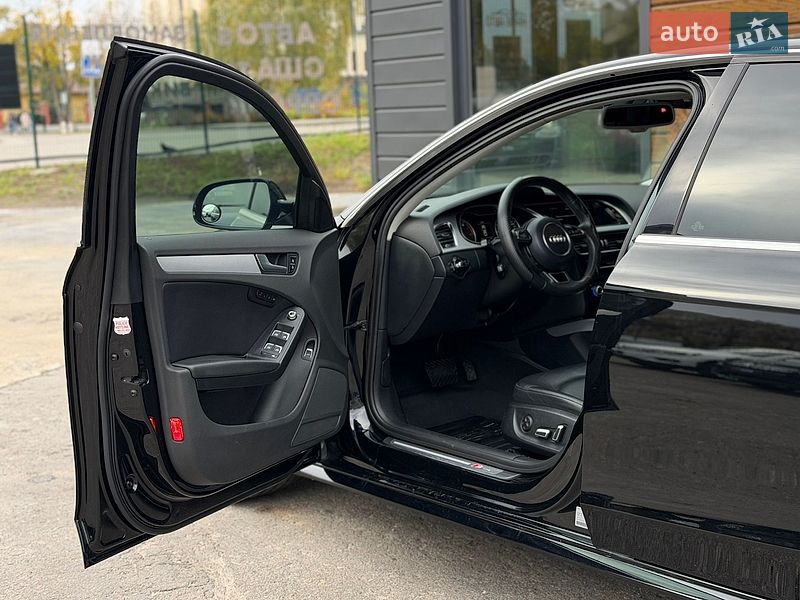 Седан Audi A4 2015 в Шептицькому