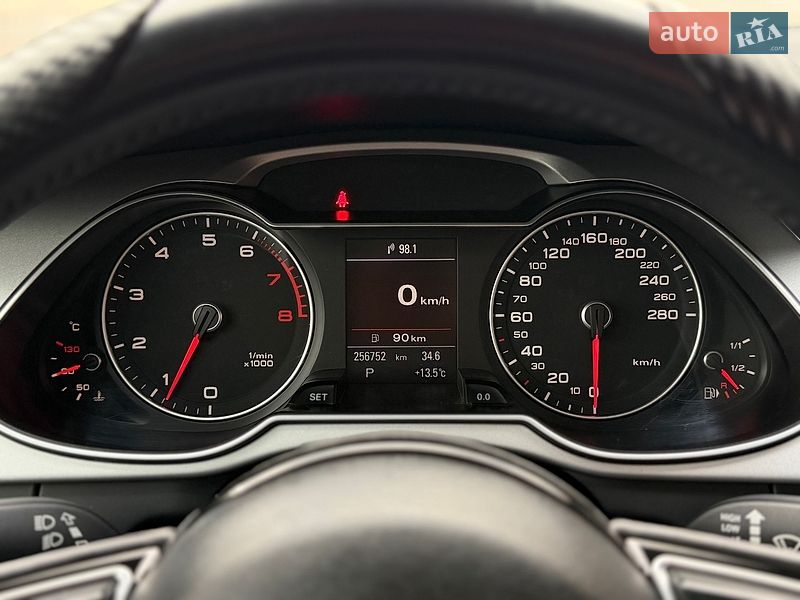 Седан Audi A4 2015 в Шептицькому