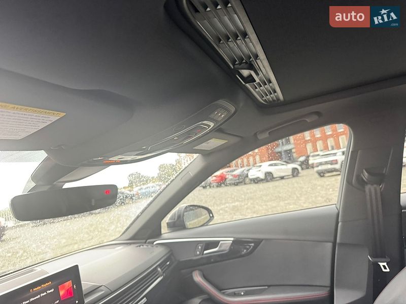 Седан Audi A4 2017 в Днепре