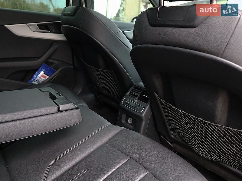 Седан Audi A4 2019 в Ізюмі