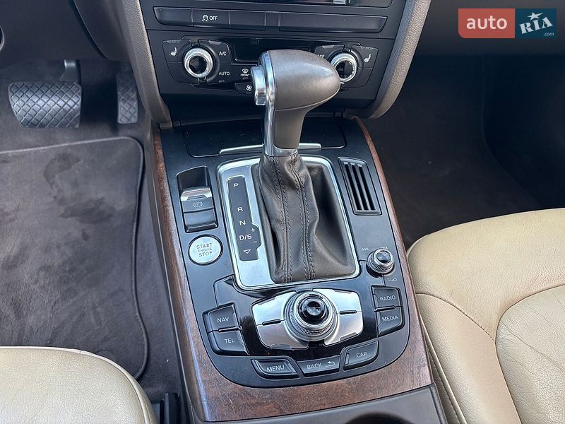 Седан Audi A4 2014 в Винниках