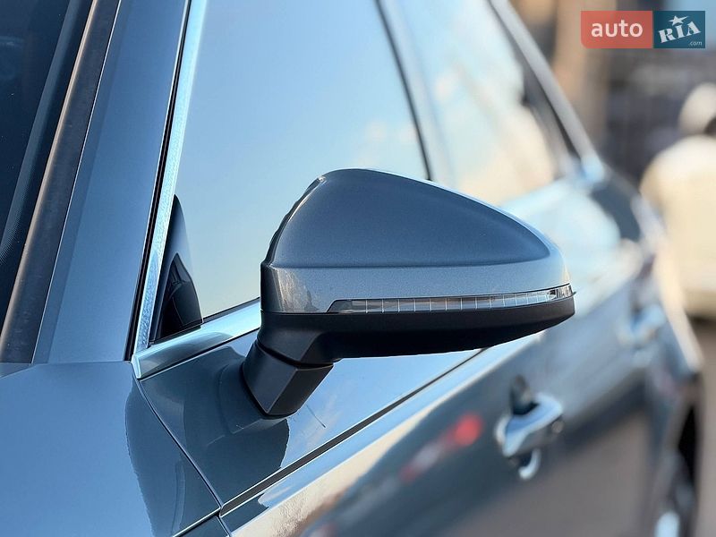 Седан Audi A4 2018 в Кривом Роге