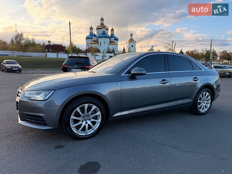 Седан Audi A4 2018 в Кривом Роге