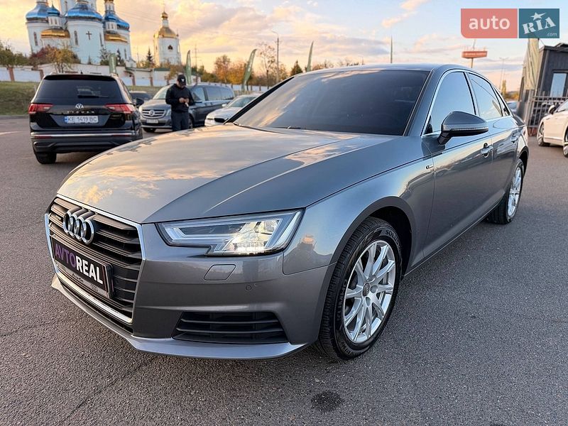 Седан Audi A4 2018 в Кривом Роге