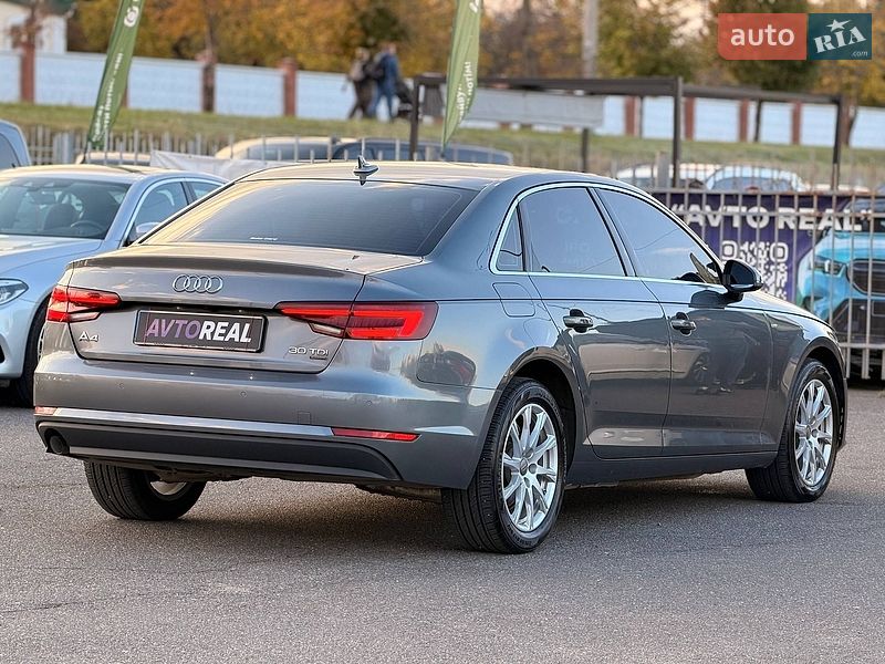 Седан Audi A4 2018 в Кривом Роге