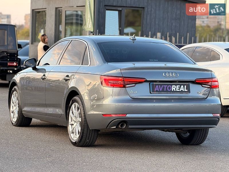 Седан Audi A4 2018 в Кривом Роге