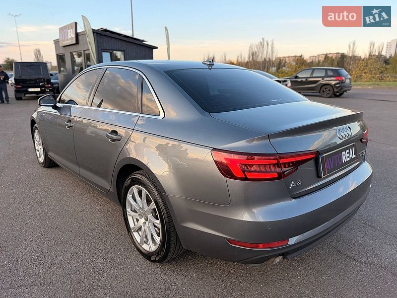 Седан Audi A4 2018 в Кривом Роге