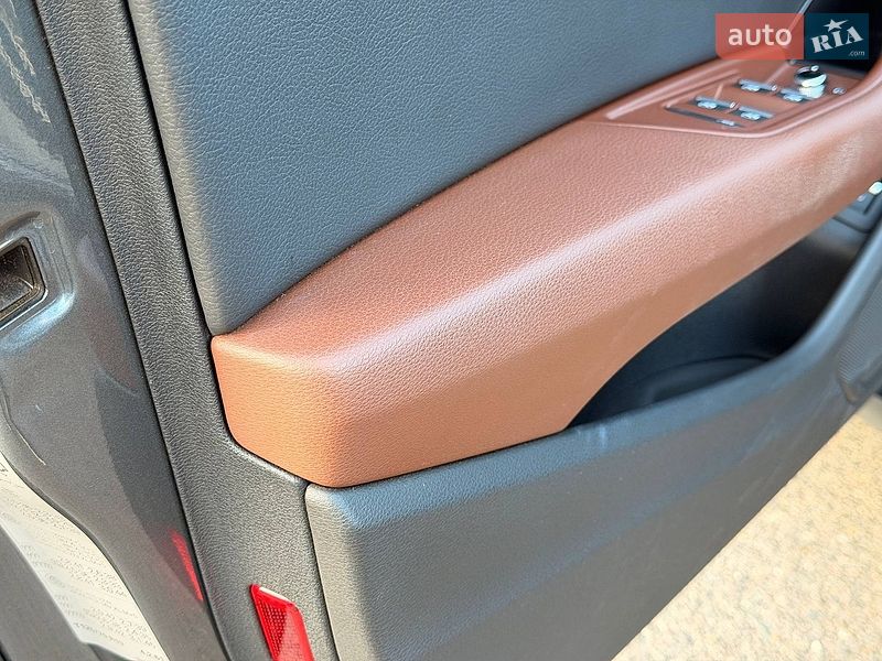 Седан Audi A4 2018 в Кривом Роге