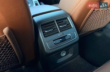 Седан Audi A4 2018 в Кривом Роге