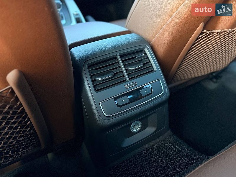 Седан Audi A4 2018 в Кривом Роге