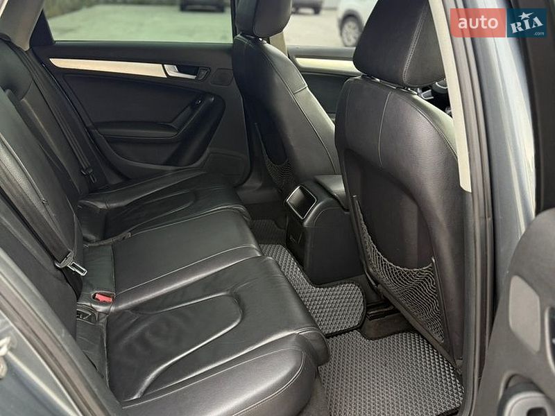 Седан Audi A4 2013 в Горишних Плавнях