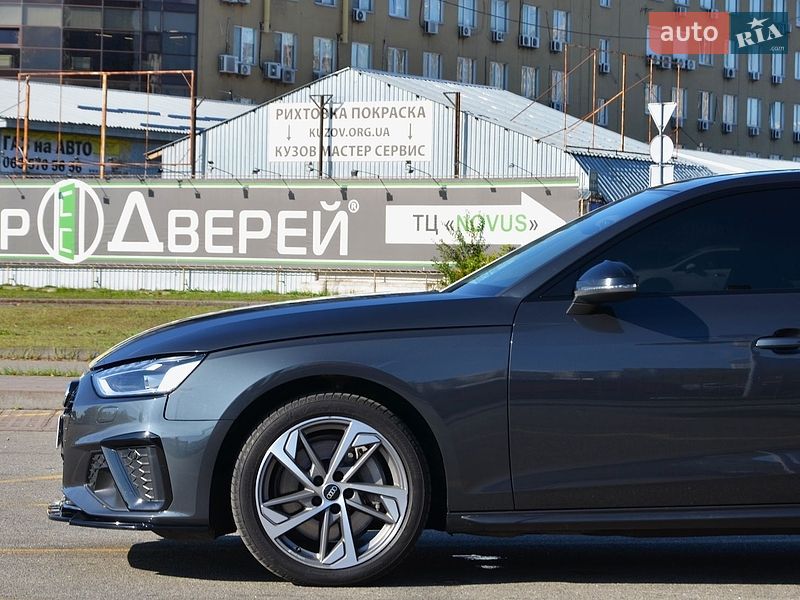 Седан Audi A4 2022 в Киеве