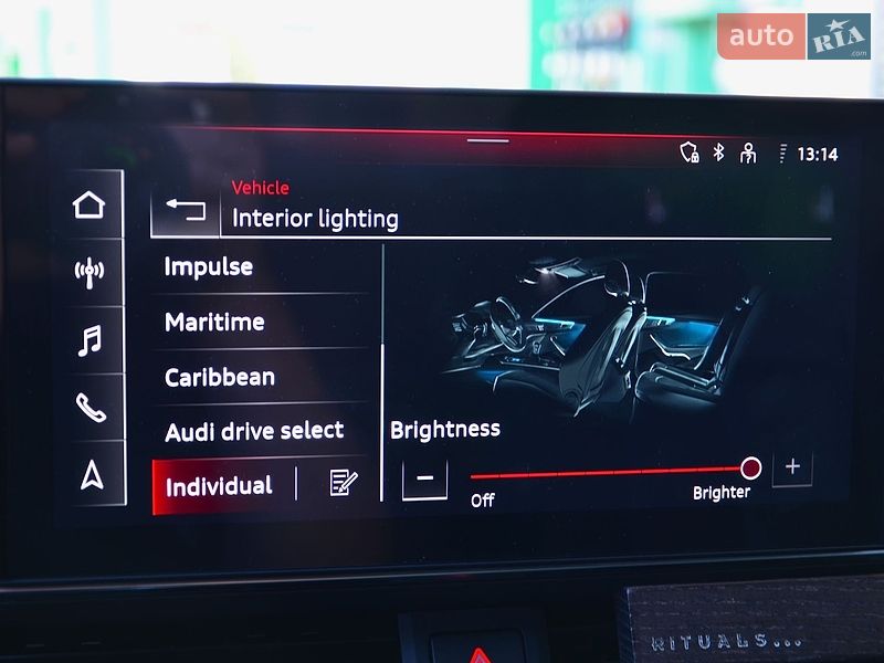 Седан Audi A4 2022 в Киеве