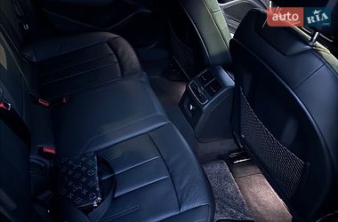 Седан Audi A4 2015 в Львове