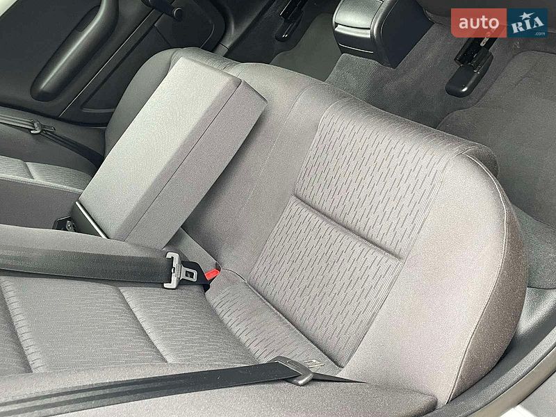 Седан Audi A4 2005 в Чернігові