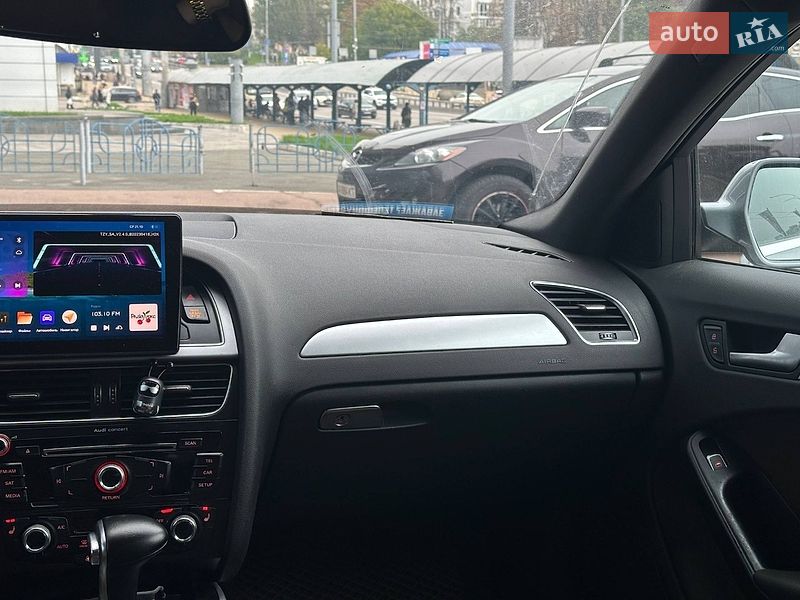 Седан Audi A4 2015 в Киеве