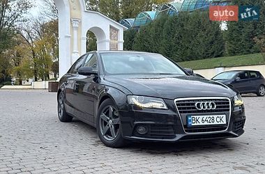 Седан Audi A4 2011 в Остроге