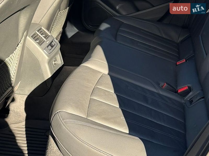 Седан Audi A4 2019 в Киеве